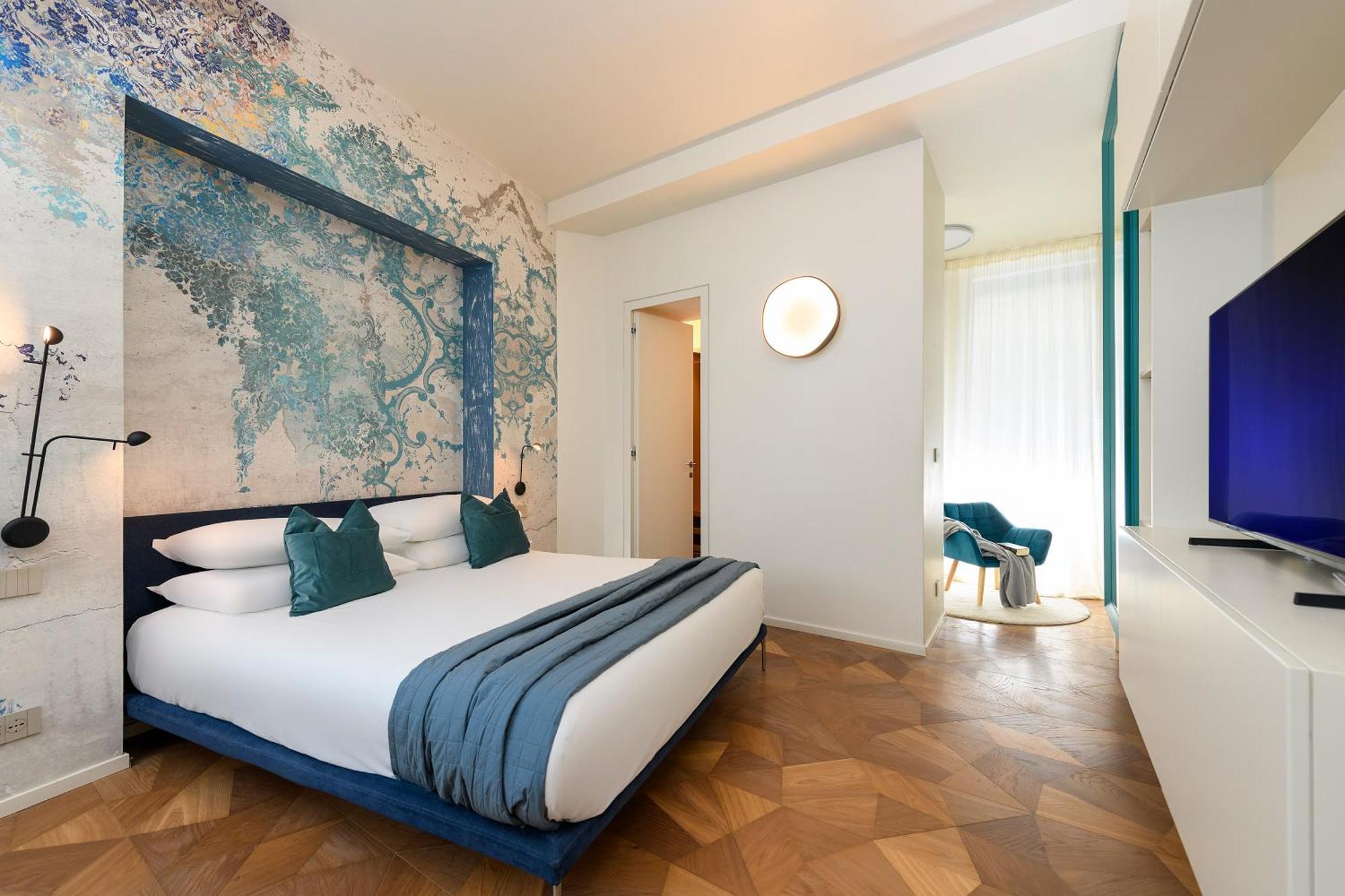 Moon River Luxury * Roma