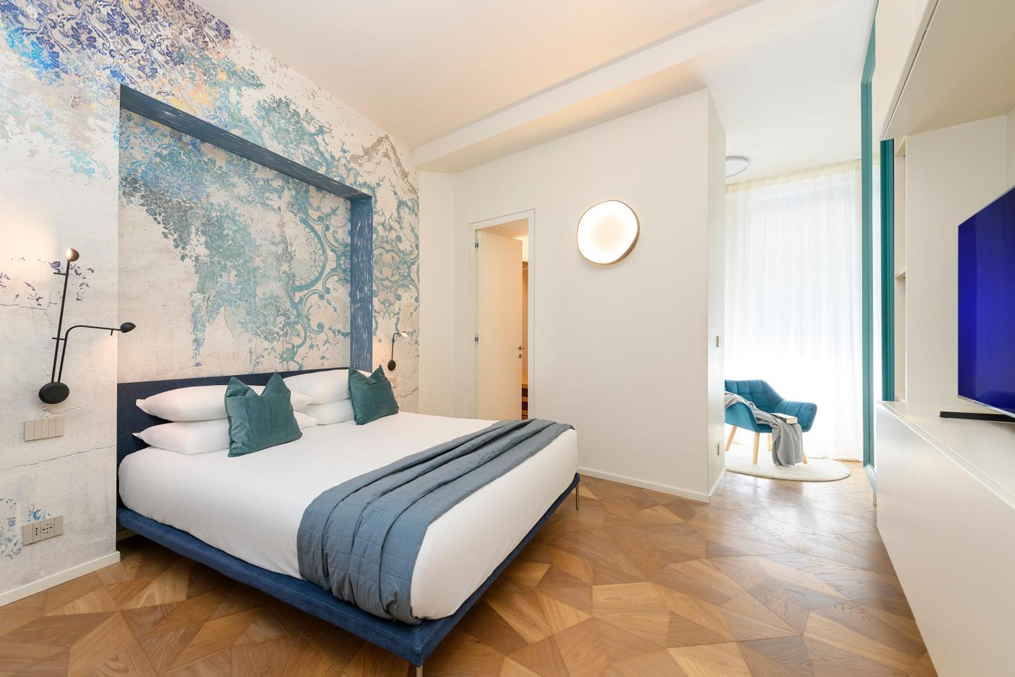 Moon River Luxury * Roma
